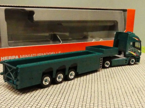 1/87 Herpa Iveco Stralis XP Innenlader-Sattelzug STL 310147