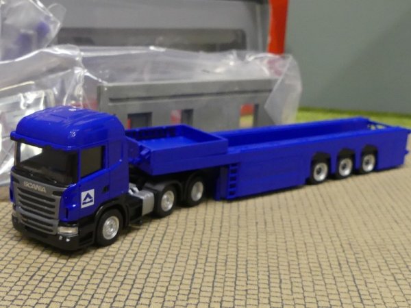 1/87 Herpa Scania R 09 Betonfertigteile-SZ mit 2 Hausteilen Hoch Tief 157797