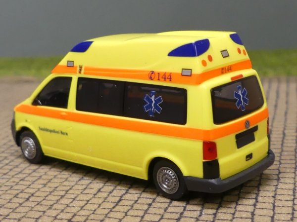 1/87 Rietze VW T5 LR Hornis Sanitätsdienst Bern CH 51719