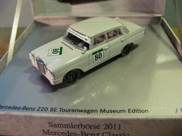 1/43 Minimax MB 220SE Tourenwagen Hellgrau Museum Edition # 80 5710