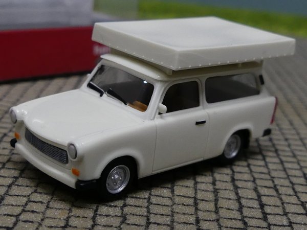 1/87 Herpa Trabant 601 mit Dachzelt perlweiss 024181-002