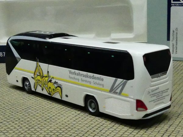 1/87 Rietze Neoplan Tourliner ´16 Verkehrsakademie 73825