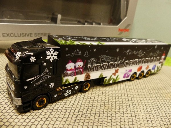 1/87 Herpa Renault T Koffer SZ Herpa Weihnachtstruck 2019 310710