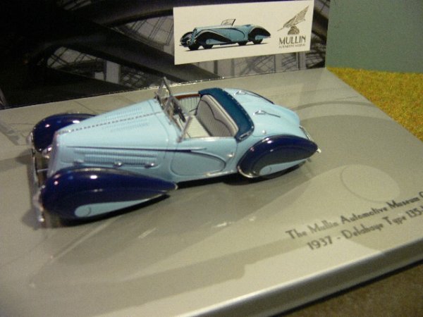 1/43 Minichamps Delahaye Type 135-m Cabrio  hellblau / dunkelblau  437116160