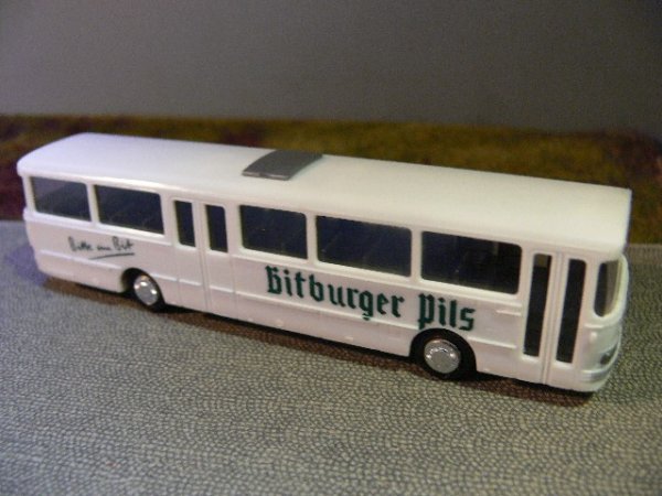 1/87 Setra 140 weiß mit Bitburger Pils Werbung bedruckt