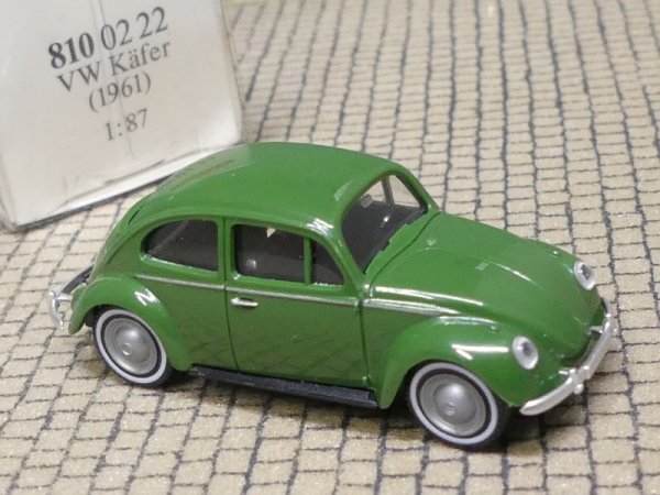 1/87 Wiking VW Käfer 1961 dunkelgrün 810 02