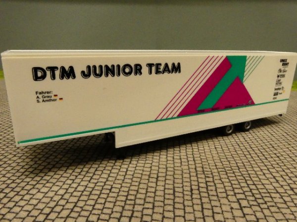 1/87 Herpa 2 Achs JumbokofferAuflieger DTM Junior Team