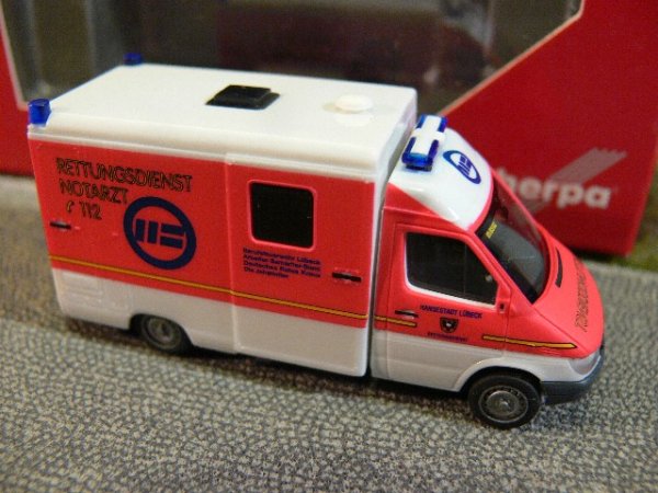 1/87 Herpa MB Sprinter RTW Lübeck Rettungsdienst 046947