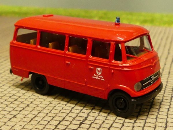 1/87 Brekina MB 319 Feuerwehr Frankfurt Bus