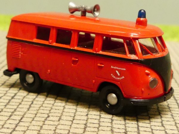 1/87 Brekina # 0229 VW T1 b Berufsfeuerwehr Karlsruhe Bus