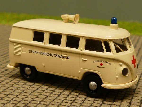 1/87 Brekina # 0248 VW T1 b DRK Strahlenschutzwagen Bus 3166