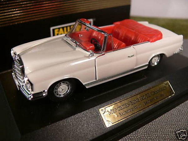 1/43 Faller 4310 Mercedes-Benz 220 SE Cabriolet weiss