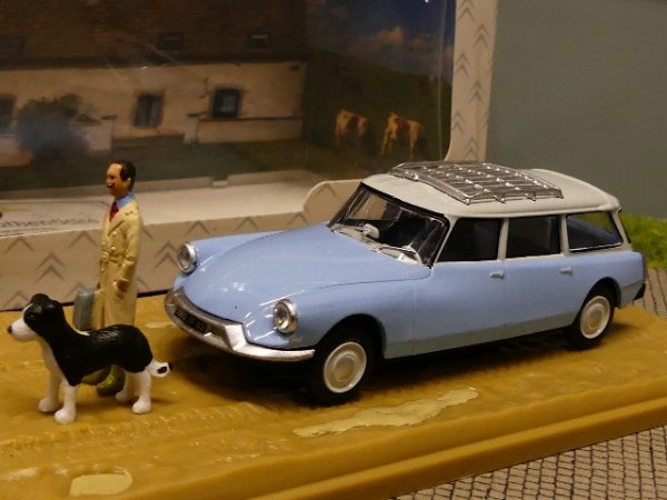 1/43 Citroen ID 19 break veterinaire Tierarzt 1970 HP04