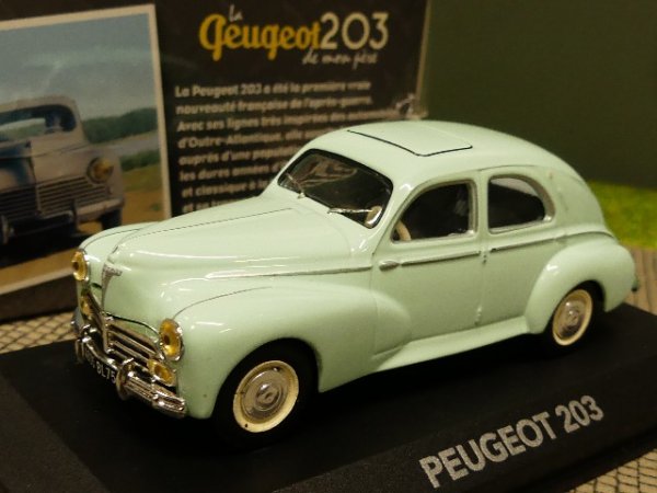 1/43 Peugeot 203 hellgrün