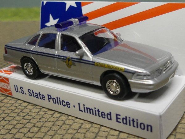 1/87 Busch Ford Crown Victoria South Carolina Limited #36/49081