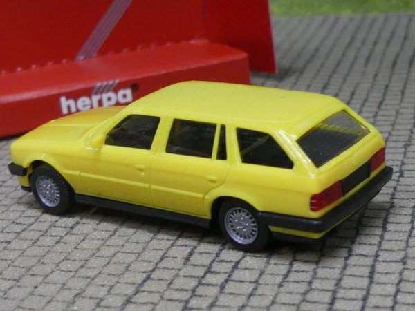 1/87 Herpa BMW 325i Touring gelb 020633