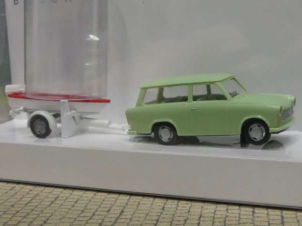 1/87 Busch Trabant P601 Universal mit Bootsanhänger 53213