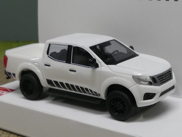 1/87 Busch Nissan Navara N-Gard weiß 53712