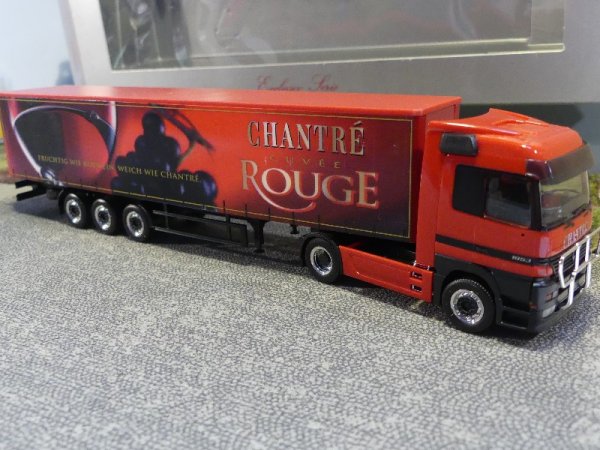 1/87 Herpa MB Actros Chantre Rouge Schiebeplanen Sattelzug