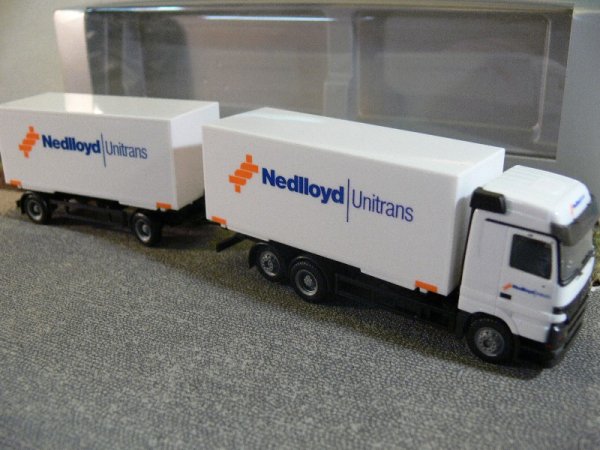 1/87 Herpa MB Actros Nedlloyd Unitrans Wechsel Koffer HZ 231587