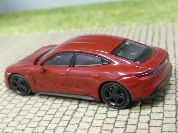 1/87 Minichamps Porsche Taycan Turbo S 2019 rot 870 068404