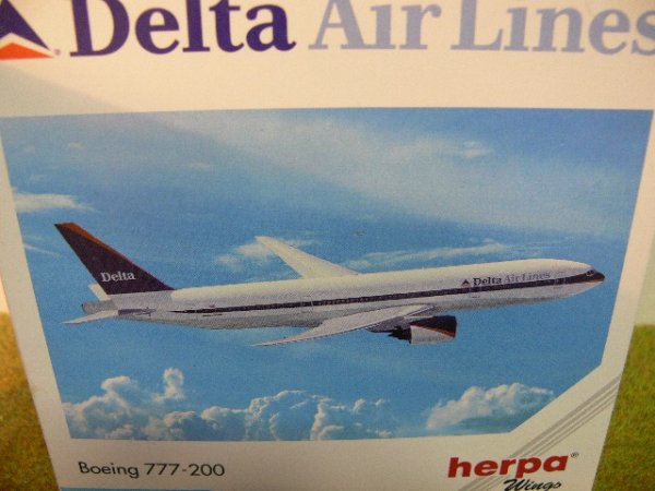 1/500 Herpa Boeing 777-200 Delta AirLines 506441 E