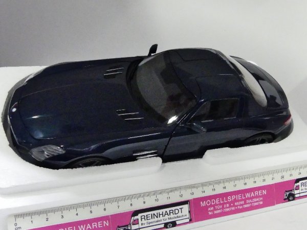 1/18 Minichamps MB SLS AMG 2010 blau metallic 100 039021