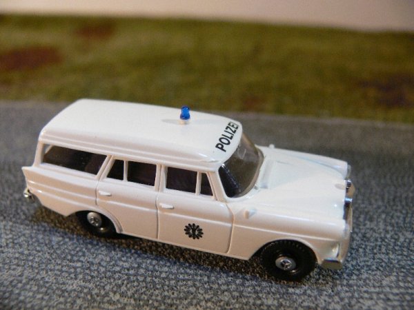 1/87 Brekina MB 190 Kombi Polizei Berlin 18501