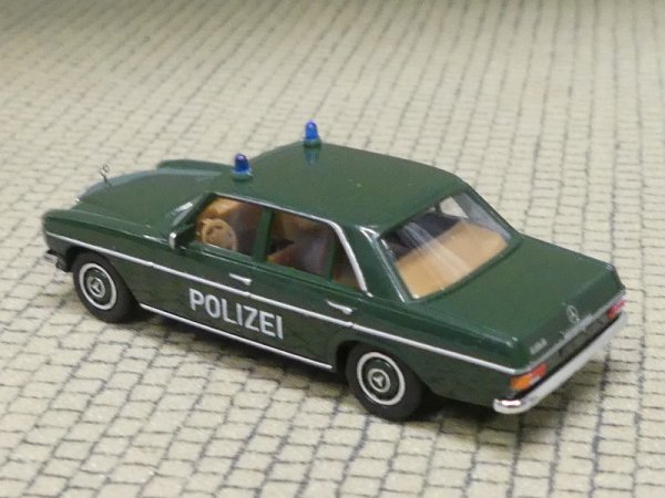 1/87 Brekina MB /8 Polizei dunkelgrün mit Stahlfelgen