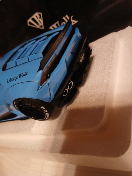 1/18 AUTOart Lamborghini Huracan Liberty Walk LB-Works metallic sky blue 79122