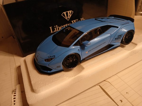 1/18 AUTOart Lamborghini Huracan Liberty Walk LB-Works metallic sky blue 79122