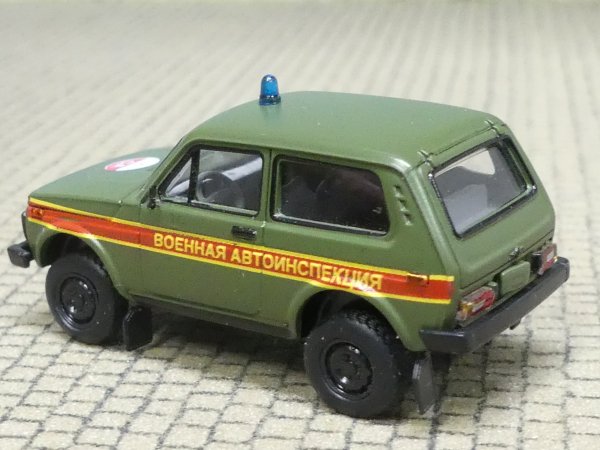 1/87 Brekina Lada Niva sowjetische Streitkräfte 27242