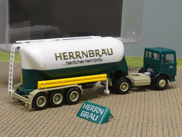 1/87 Herpa Albedo MAN F80 Herrnbräu Silo-Sattelzug