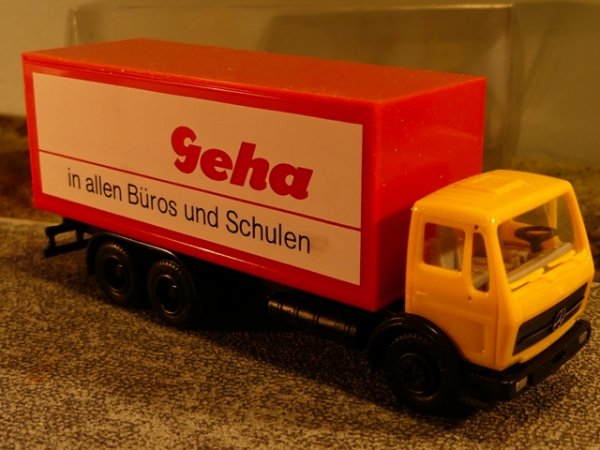 1/87 Herpa MB NG Geha Koffer LKW in Faltbox