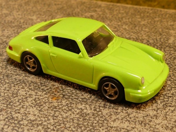 1/87 Euromodell Porsche 911 grün