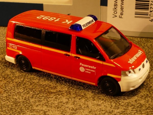 1/87 Rietze VW T5 Feuerwehr Uniklinik Köln 51913