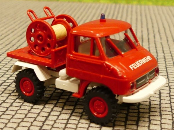 1/87 Brekina Unimog 411 MB Feuerwehr mit Schlauchhaspel