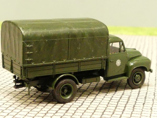 1/87 Brekina Borgward 1500 Polizei 38010