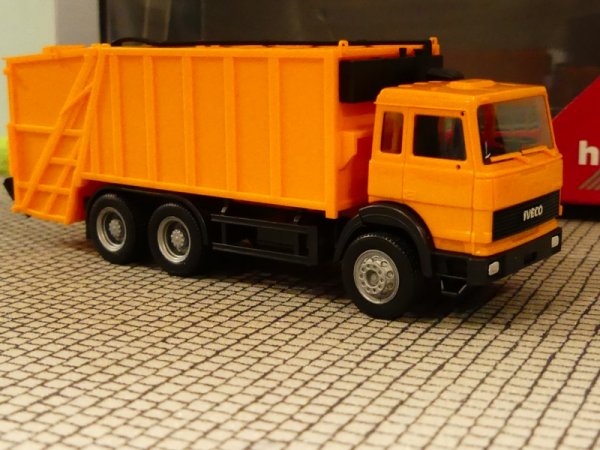 1/87 Herpa Iveco Turbo Pressmüllwagen kommunal 309530