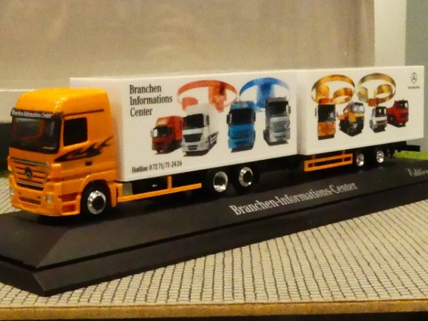 1/87 Herpa MB Actros MB BICenter Ed 5 Koffer Hängerzug