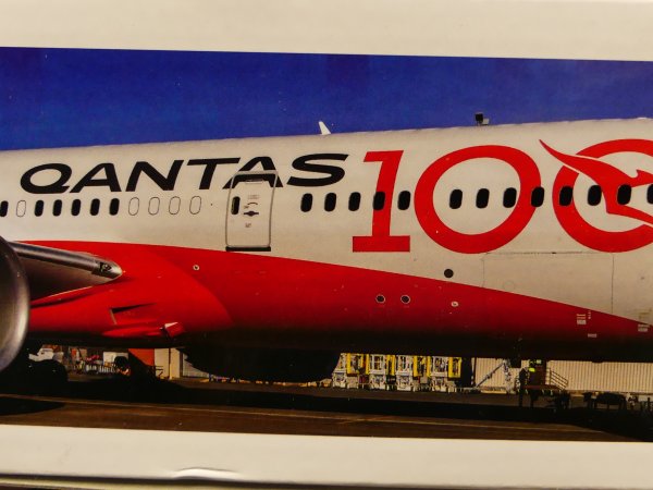 1/200 Herpa Boeing B787-9 Dreamliner Qantas 100 Years 570756