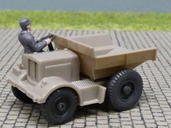 1/87 Wiking Auto-Schütter graubraun 657 A