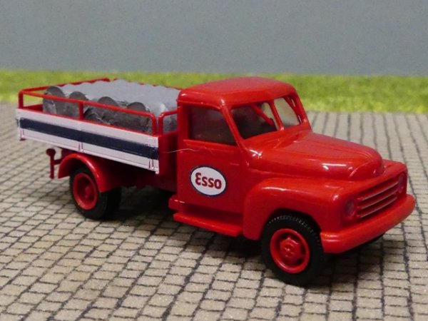 1/87 Brekina Hanomag L 28 Esso mit Ladegut 37139