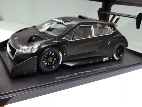 1/18 AUTOart Peugeot 208 T16 Pikes Peak Plain Body schwarz 81356