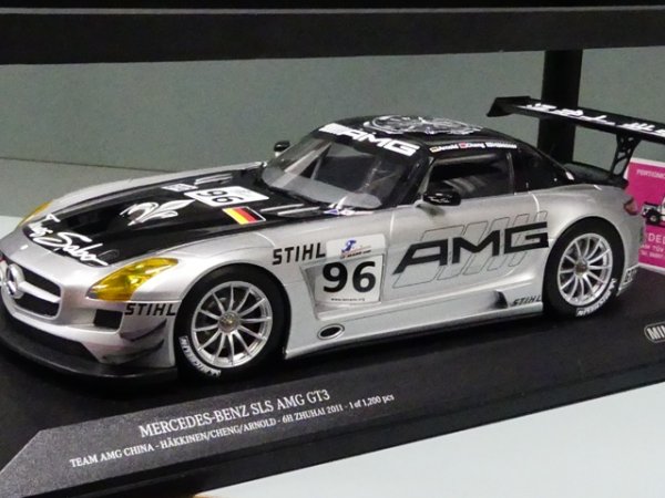 1/18 Minichamps MB SLS AMG GT3 Team AMG China 6h Zhuhai 2011 #96 151 113196