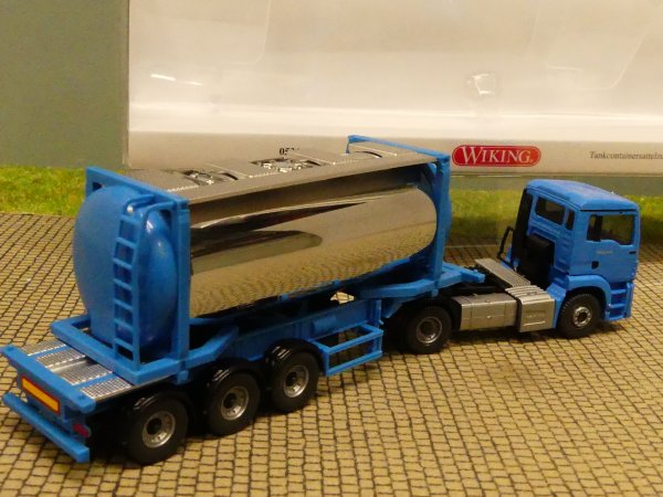 1/87 Wiking MAN TGS Euro 6c Tankcontainer-SZ himmelblau 0536 05