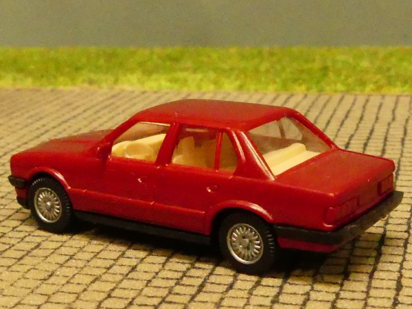 1/87 Wiking BMW 320 i rot 190/3