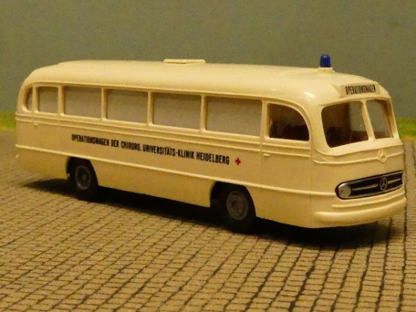 1/87 Brekina MB O 321 DRK Heidelberg OP-Wagen SONDERPREIS