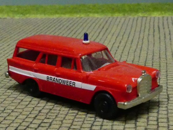 1/87 Brekina MB 190 Kombi Brandweer NL