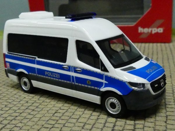 1/87 Herpa MB Sprinter Bus Bearbeitungskraftwagen Bereitschaftspolizei Berlin 096393